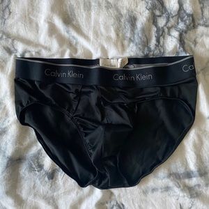 Calvin Klein Hip Brief - Medium